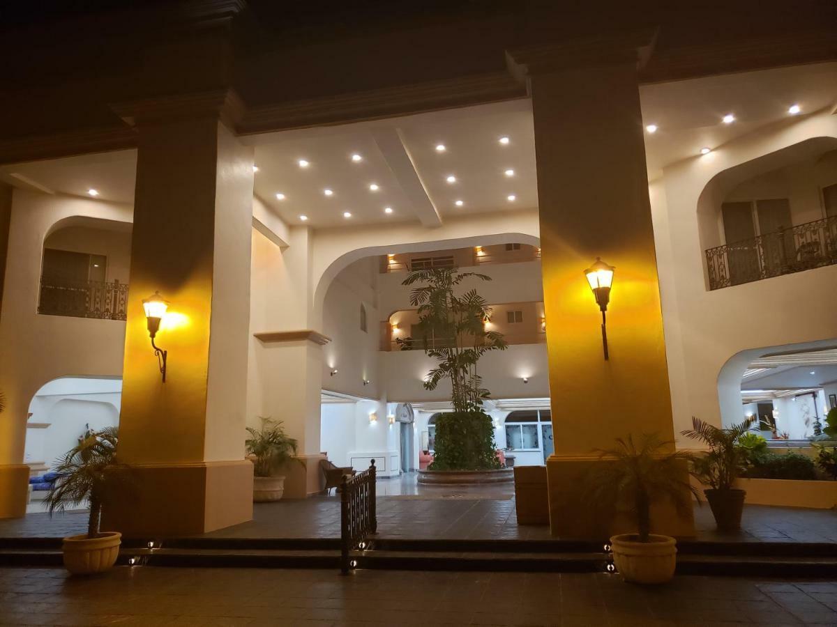מזטלן Costa Bonita Beach & Resort מראה חיצוני תמונה